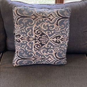 Pillows (set of 6)